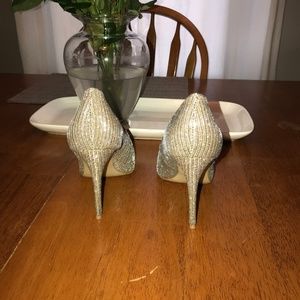 Carlos Santana Sparkly Gold Pointed Toe Heels